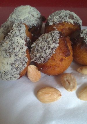 Foto principal de Buñuelos de yogur de fresa y chocolate