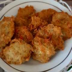 A picture of Teri nasi basah goreng telur.