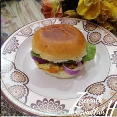 A picture of Omelette Burger.