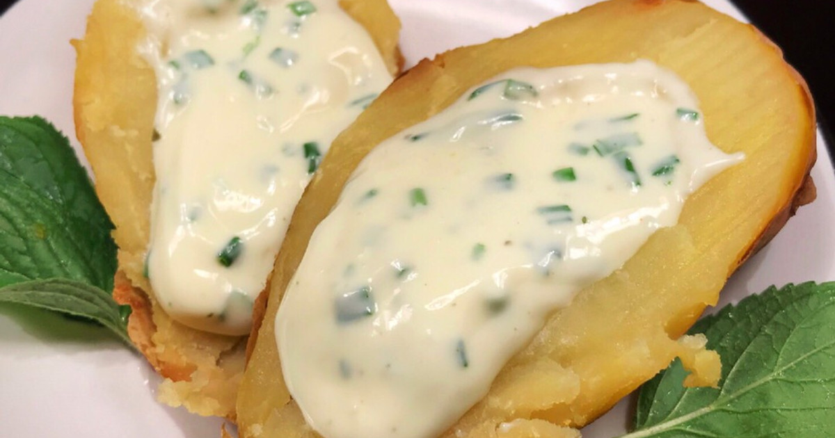 papa-al-plomo-con-dip-de-queso-y-ciboulette-receta-de-adri-cocina