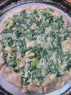 Una foto de Tarta de acelga con masa de harina íntegral superfácil!