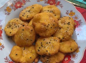 Hình của món Bánh tiêu bí đỏ không men.