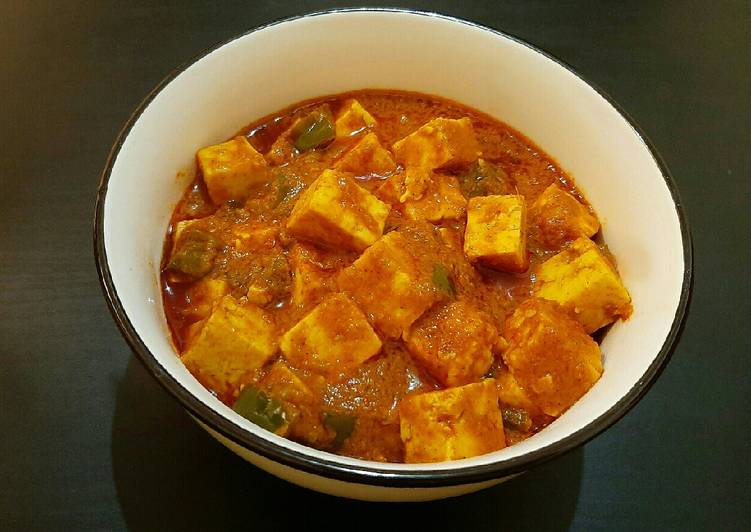 Simple Way to Make Super Quick Homemade Paneer capsicum masala😋