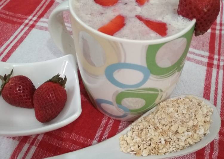 Recipe of Quick Strawberry Oat smoothie