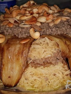 صورة لوصفة مقلوبة باذنجان باللحم المفروم 🍽