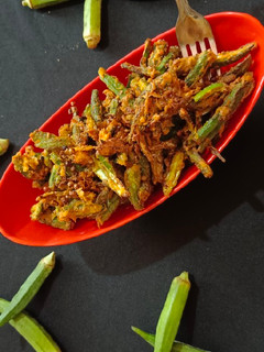 कुरकुरी भिंडी (ओकरा) (Kurkuri bhindi recipe in hindi) रेसिपी मुख्य फोटो