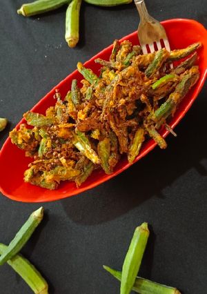 कुरकुरी भिंडी (ओकरा) (Kurkuri bhindi recipe in hindi) रेसिपी मुख्य फोटो