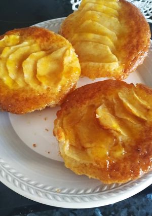 Una foto de Tartaletas de manzana y yogurt de vainilla