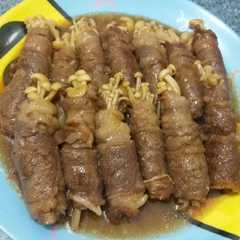 A picture of Beef enoki roll#chinese food.