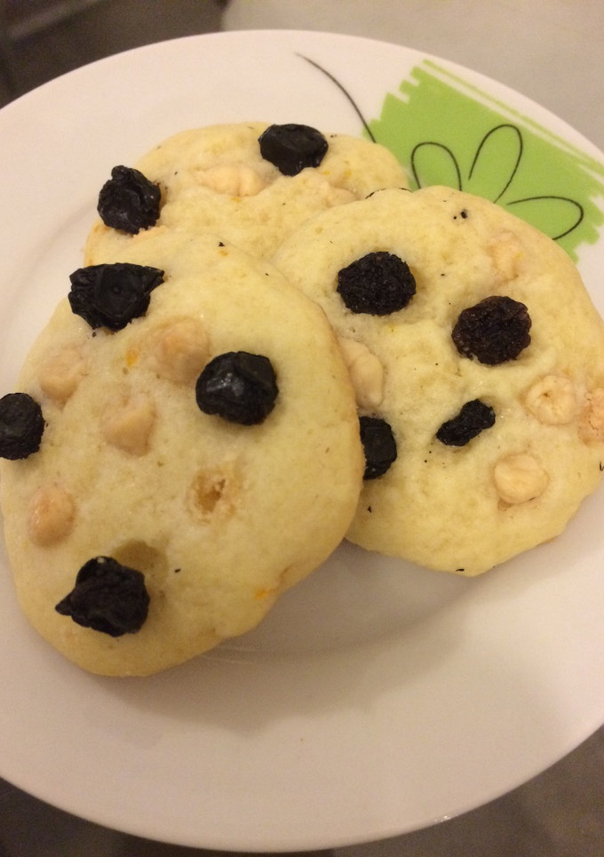 Una foto de Cookies de arándanos y chocolate blanco