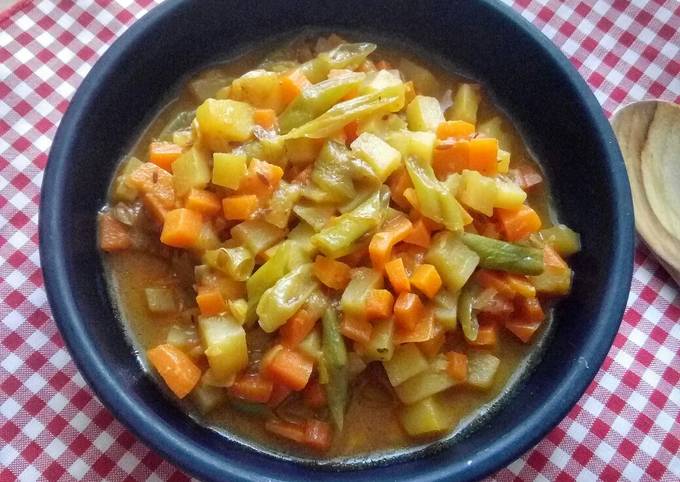 Vegetable Curry (Indian Food)