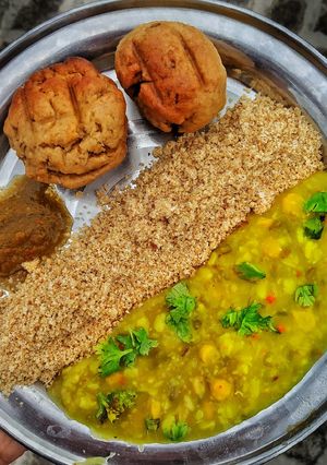 देसी घी बाटी रेसिपी मुख्य फोटो