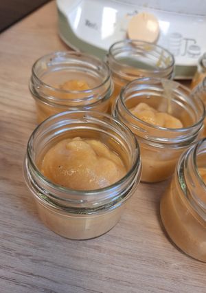 Une photo de Compote banane pamplemousse