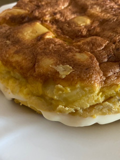 Una foto de Tortilla rellena light y rápida (truco) y gordita y esponjosa