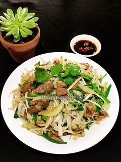 Hình của món Hủ Tiếu Xào Lòng Gà.