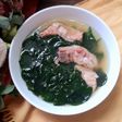 Canh rau ngót nấu sườn cây