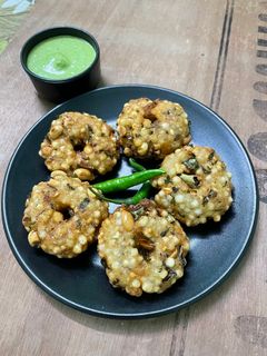 साबूदाना वड़ा (sabudana vada recipe in Hindi) रेसिपी मुख्य फोटो