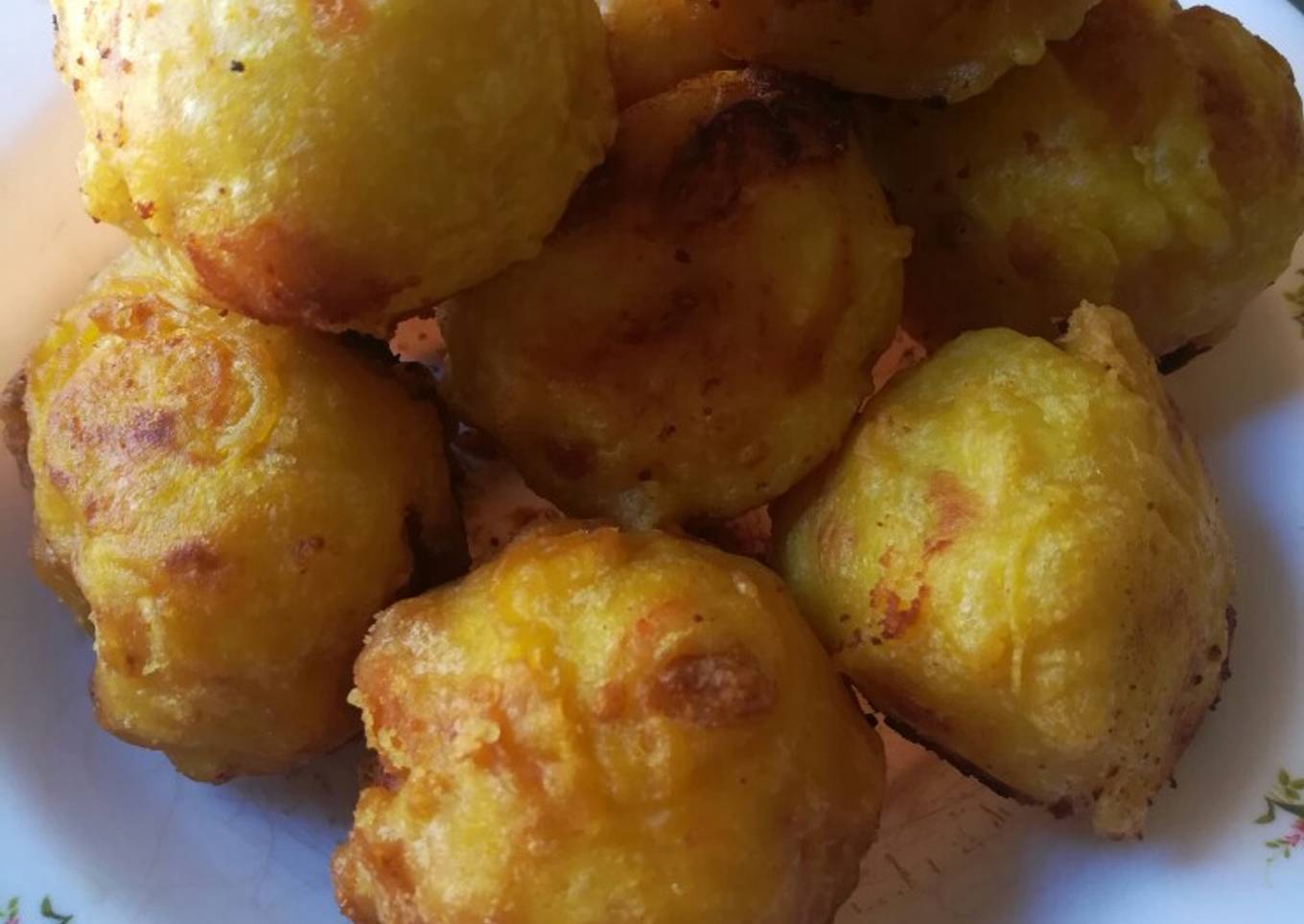 Tumeric potato croquettes