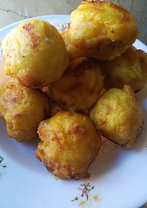 A picture of Tumeric potato croquettes.