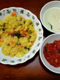 வெஜிடபிள் ரவா கிச்சடி (Vegetable rava khichadi recipe in tamil) செய்முறை முக்கிய புகைப்படம்