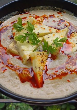 A picture of Nawabi Paneer In White Gravy.