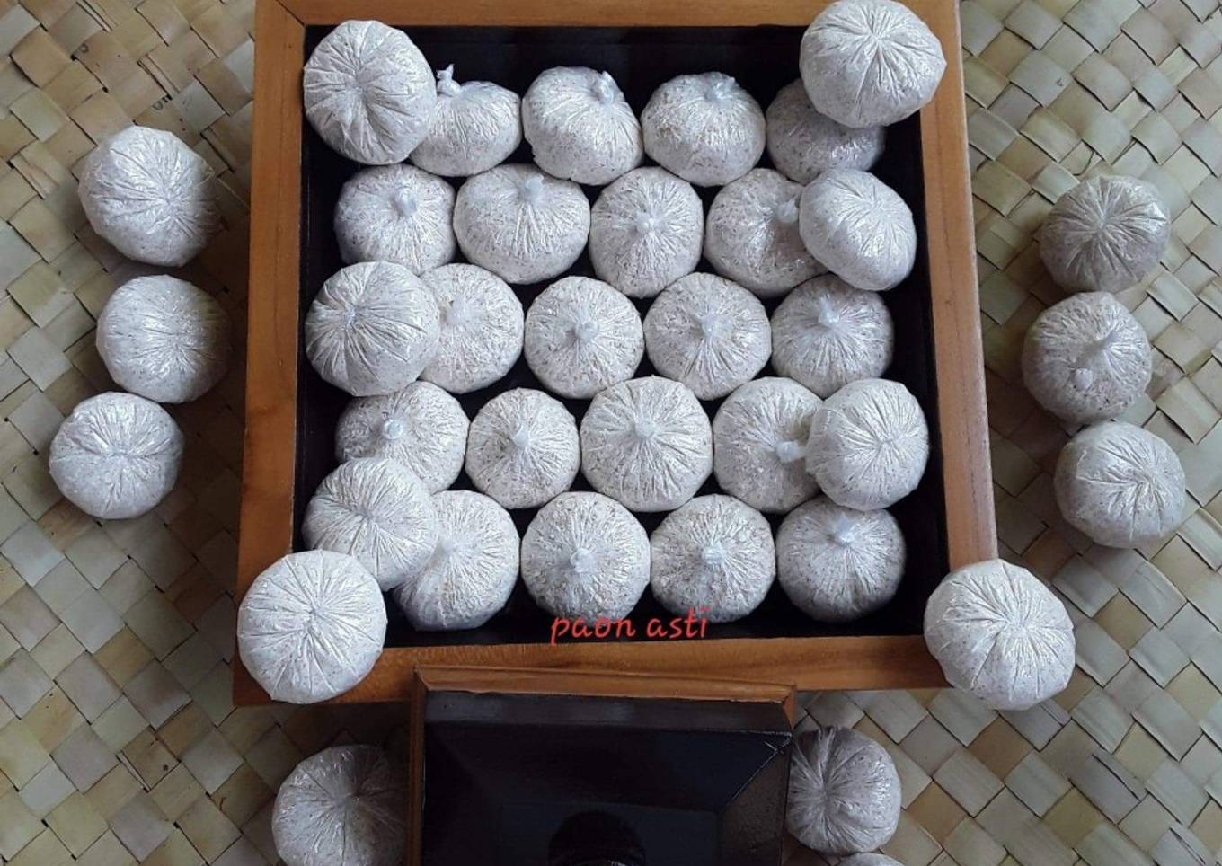 Jaje Sagon (Kue Sagon Bubuk)