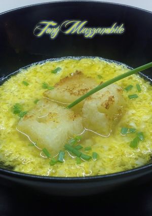 Foto di Zuppa d'aglio con stracciatella d'uovo