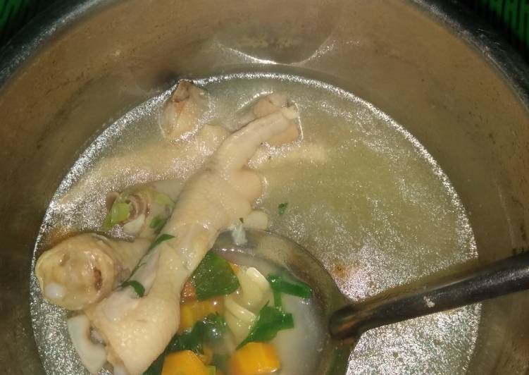 Cara Gampang Menyiapkan Sup ceker wortel makaroni Anti Gagal