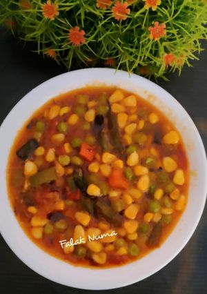 वेजिटेबल कॉर्न सूप (Vegetable corn soup recipe in hindi) रेसिपी मुख्य फोटो