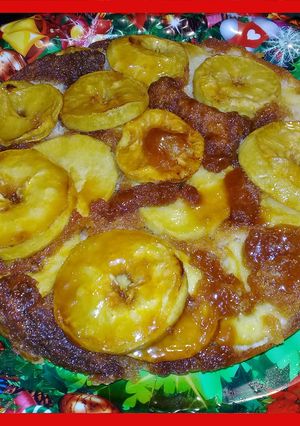 Una foto de "Pie de manzana en bizcocho casera"