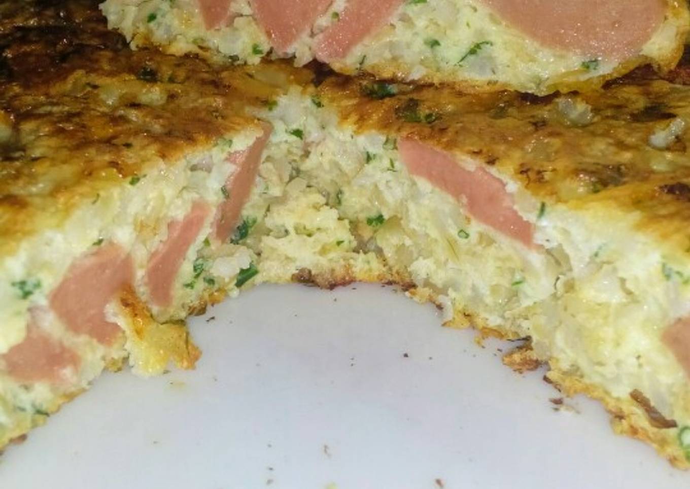 Tortilla de arroz y salchichas