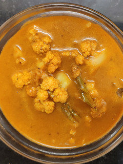 காலிஃப்ளவர் குழம்பு (Cauliflower kulambu) செய்முறை முக்கிய புகைப்படம்