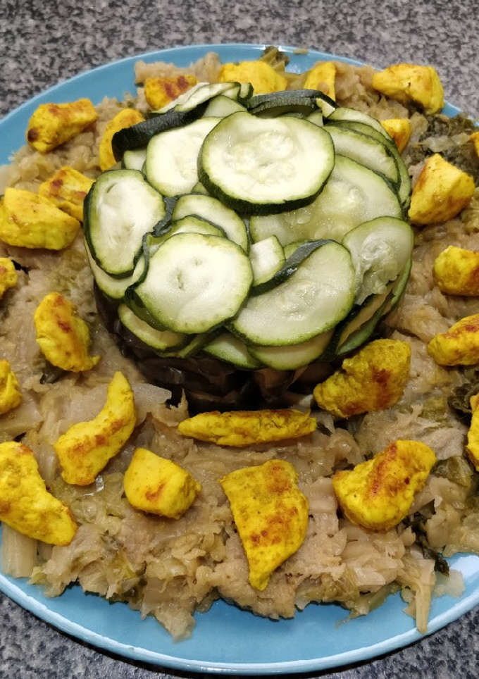 Una foto de Pollo al curry con verduras al vapor