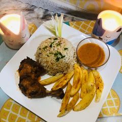 A picture of Nandos peri peri Chicken.