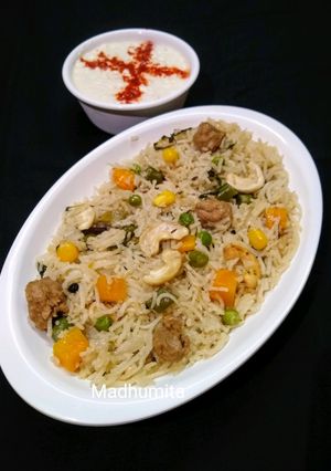 A picture of Vegetable Pulao.