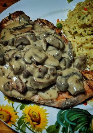 A picture of Mushroom & Bacon Cream Sauce.
