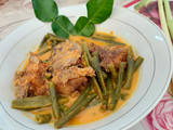 Gulai kacang panjang ikan goreng khas Bengkulu
