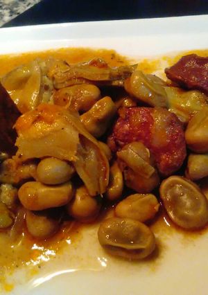 Foto principal de Habas Estofadas, con Alcachofas y Chorizo
