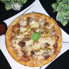 Low badget pizza A picture of Low badget pizza.