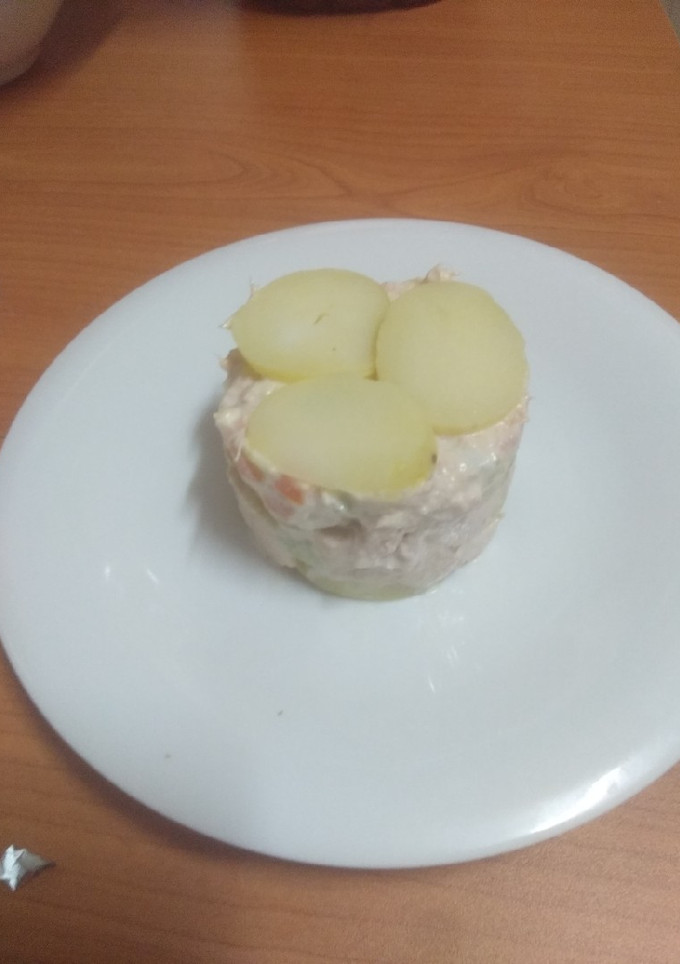 Una foto de Falsa milhojas de ensaladilla
