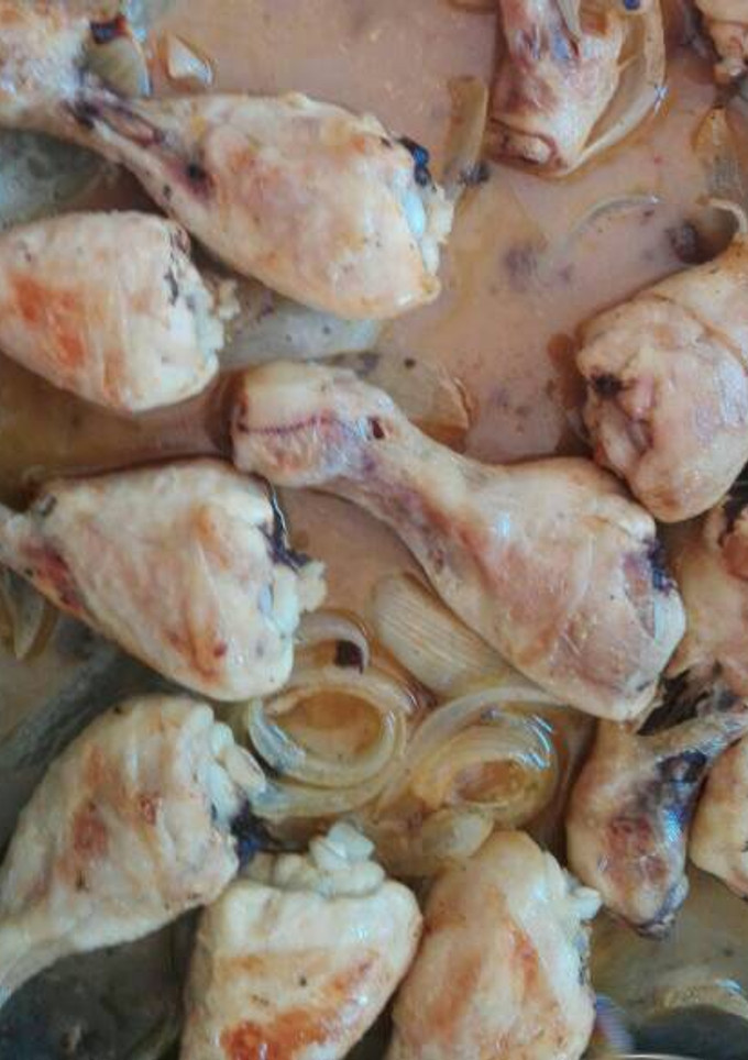 Una foto de Muslos de pollo al horno