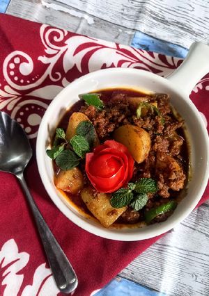 A picture of Keema Aloo.