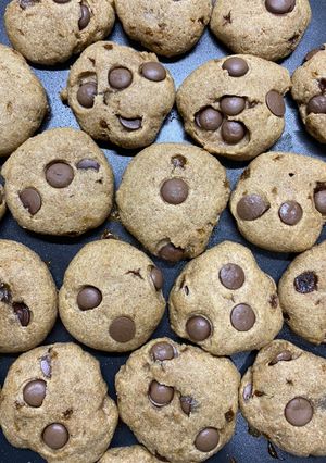 Una foto de Cookies con harina integral y chips de chocolate