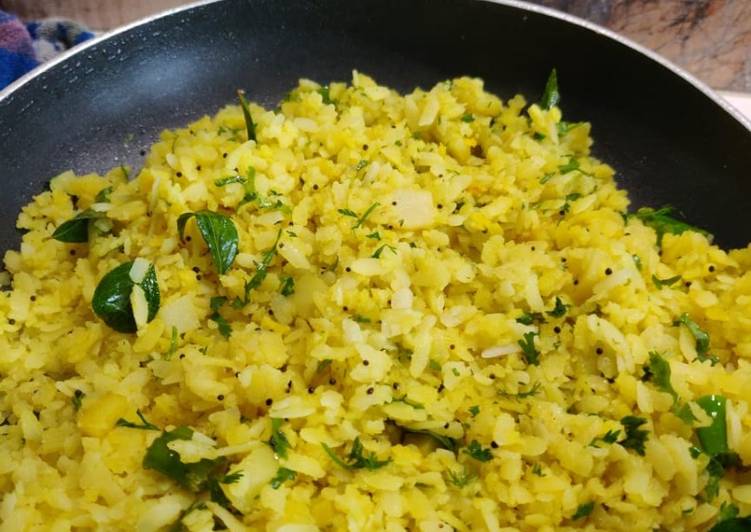 Steps to Prepare Quick Poha