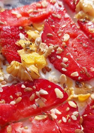 Una foto de Barritas de yogurt heladas🧊🍓