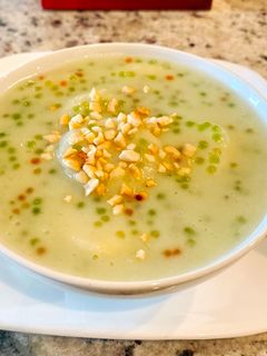 Hình của món Chè Chuối Bột Báng Nước Cốt Dừa.