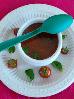 બેસીલ ટોમેટો સૂપ (Besil Tomato Soup Recipe In Gujarati) રેસીપી મુખ્ય ફોટો