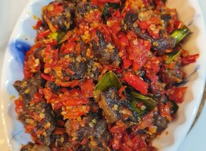 Foto resep Dendeng balado basah dengan sambal daun jeruk