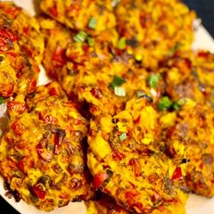 A picture of Roasted bell pepper fritters.