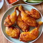 Ayam Goreng Bumbu Kuning 
“ Versi Pecel Ayam “